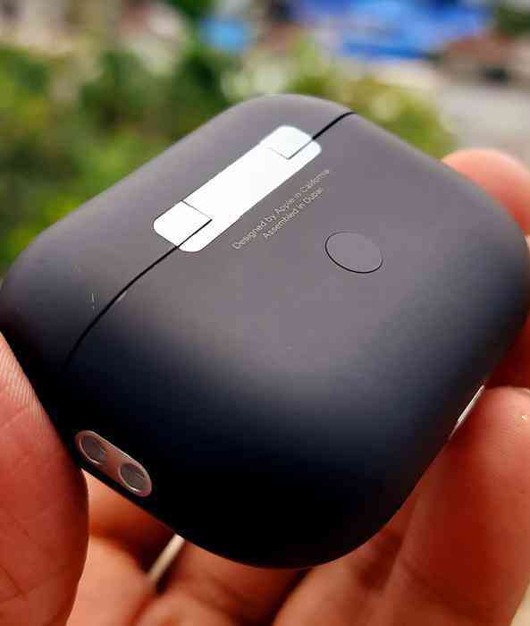 AirPods Pro (2nd Generation) – True Wireless Earbuds
